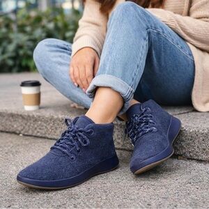 allbirds Women's Navy Wool Runners - Size 5
